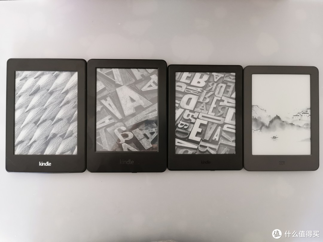 从左到右是kpw2、kindle7、kindle8和墨案青春版