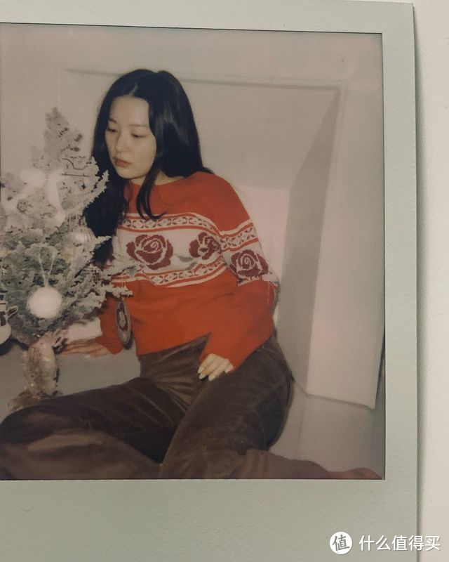 圣诞穿搭大赏，新垣结衣最朴素、IU最有仪式感，最搞怪的是Jennie