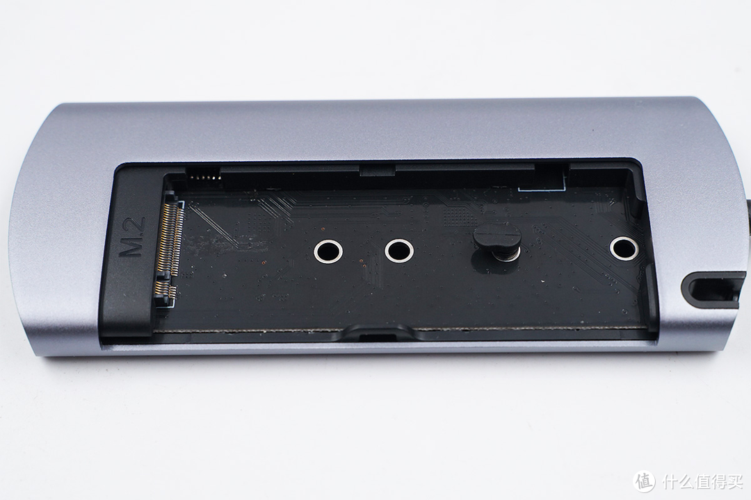 五个接口，内置固态硬盘插槽，PX大通多功能拓展坞评测