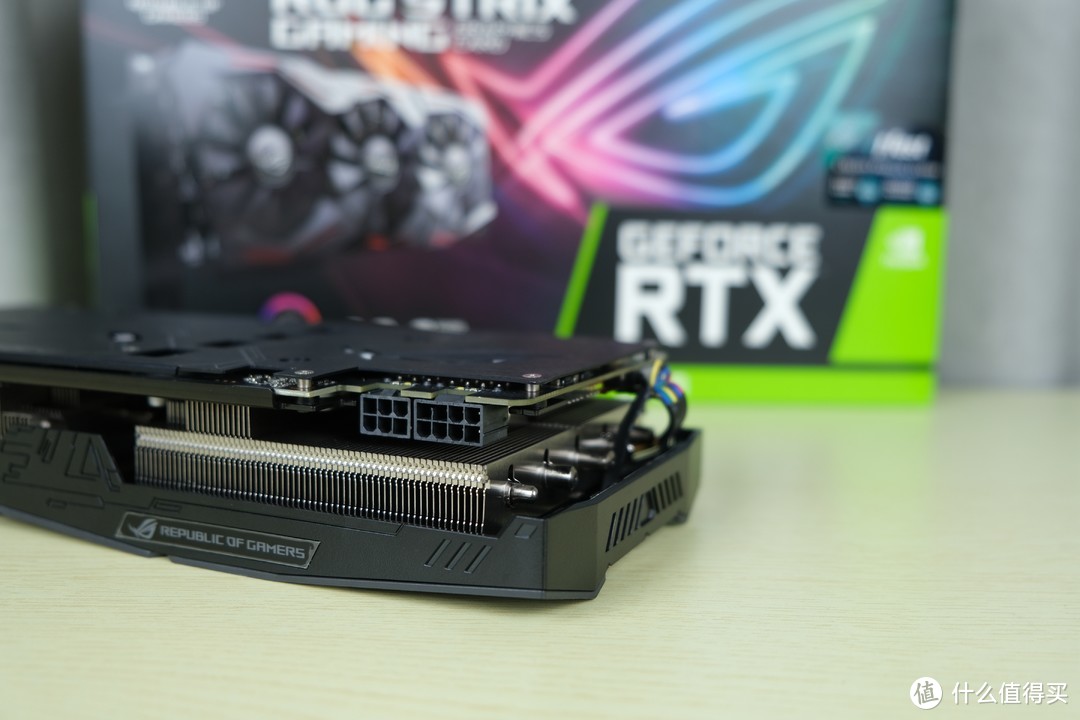 年末“非性价比”装机，i5-10400F+RTX2060+XPG 皓月版上机