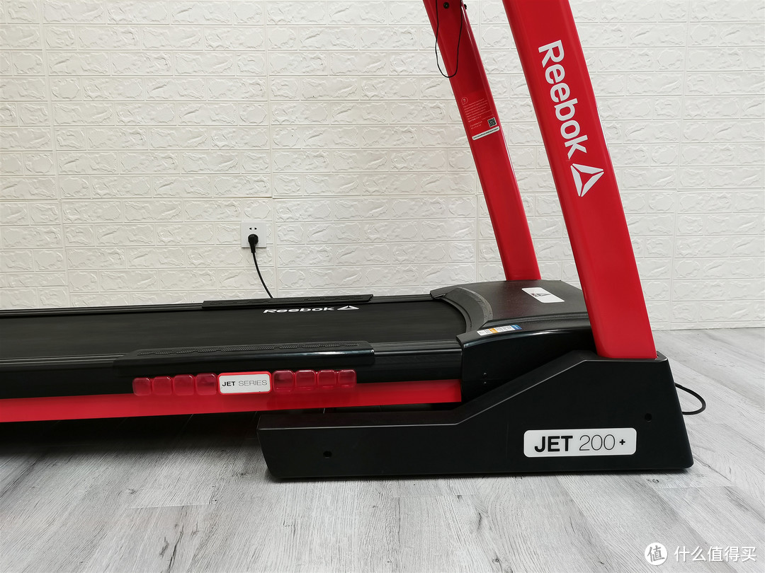 家用智能跑步机有必要吗？锐步JET200+实测！