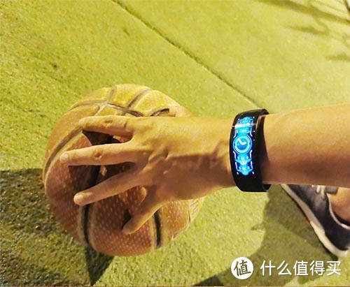 腕表在手 天下我有，2020种草的华米Amazfit X概念手表体验分享