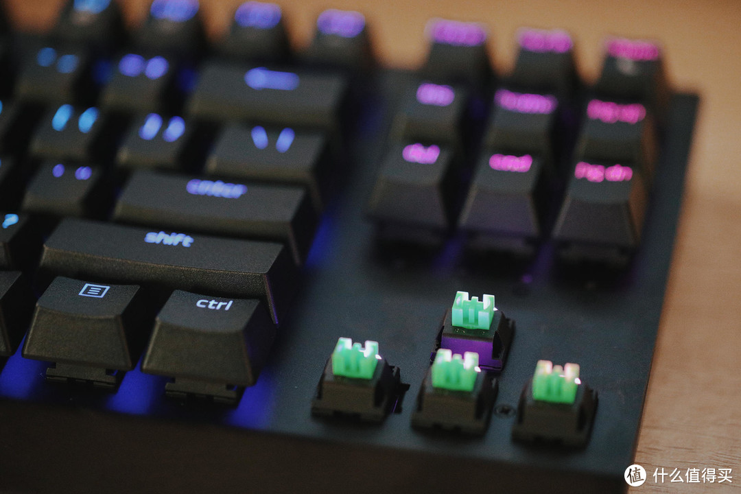 「体积mini」的机械键盘，Razer 黑寡妇蜘蛛V3竞技版上手体验