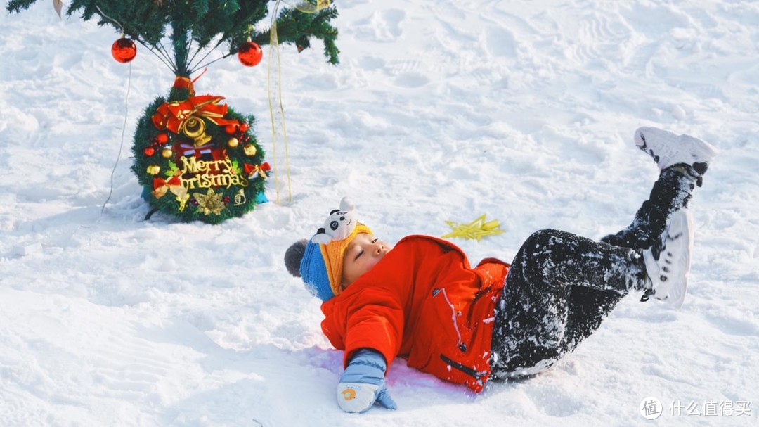 不止玩雪，投资100亿的京津冀打卡新地标，与企鹅共舞的极光冰雪世界