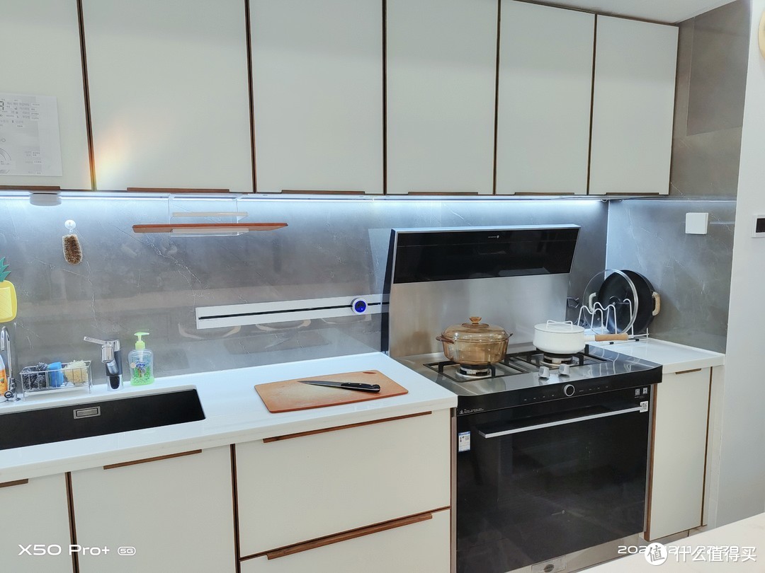 置换卫生间和厨房位置，厨房变身20平开放式大厨房，网红同款电器使用一年真实感受