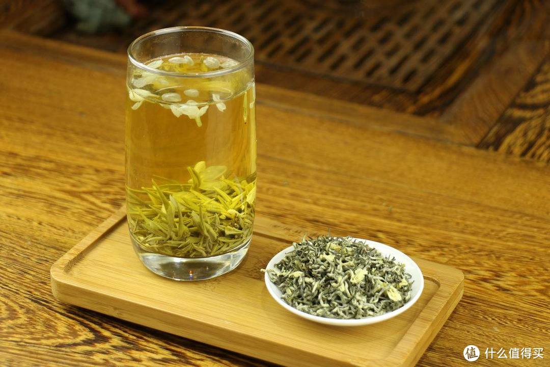 茉莉花茶，六次窨茶仅打底，八次之后才鲜灵