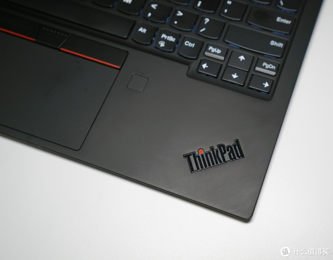 新鲜热辣的ThinkPad x1 nano开箱，对比M1 MacBook Pro使用感受