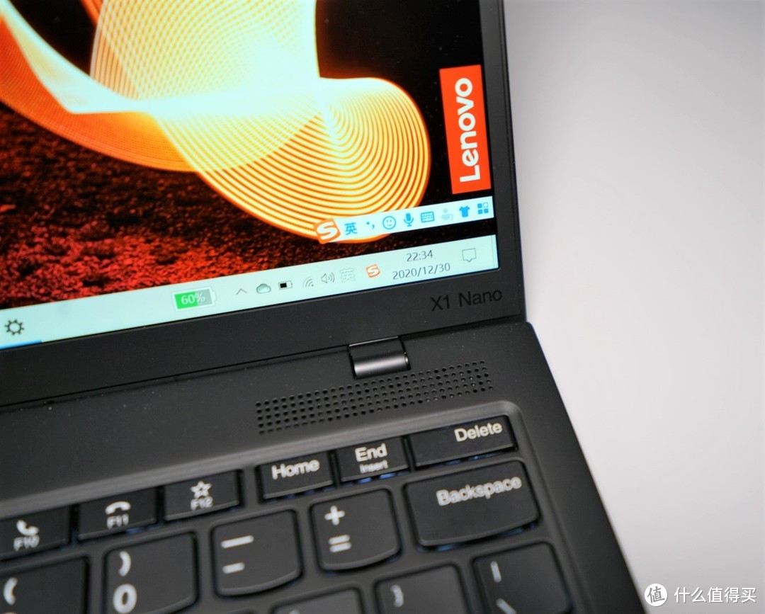 新鲜热辣的ThinkPad x1 nano开箱，对比M1 MacBook Pro使用感受