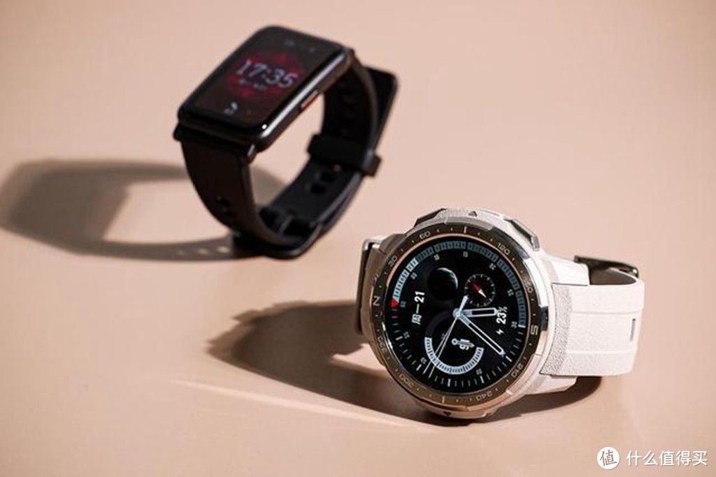 买大还是买小？荣耀手表GS Pro和荣耀手表ES该如何选择？