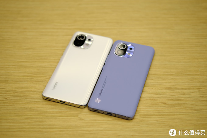 反正小米出旗舰我都是会买的小米11简单开箱烟紫素皮白