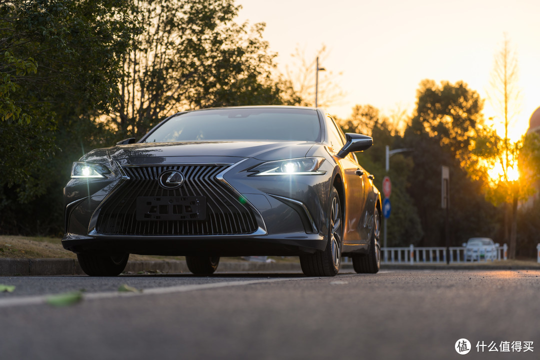 挺香的“老头乐”——2020款LEXUS雷克萨斯ES200 云母灰提车分享