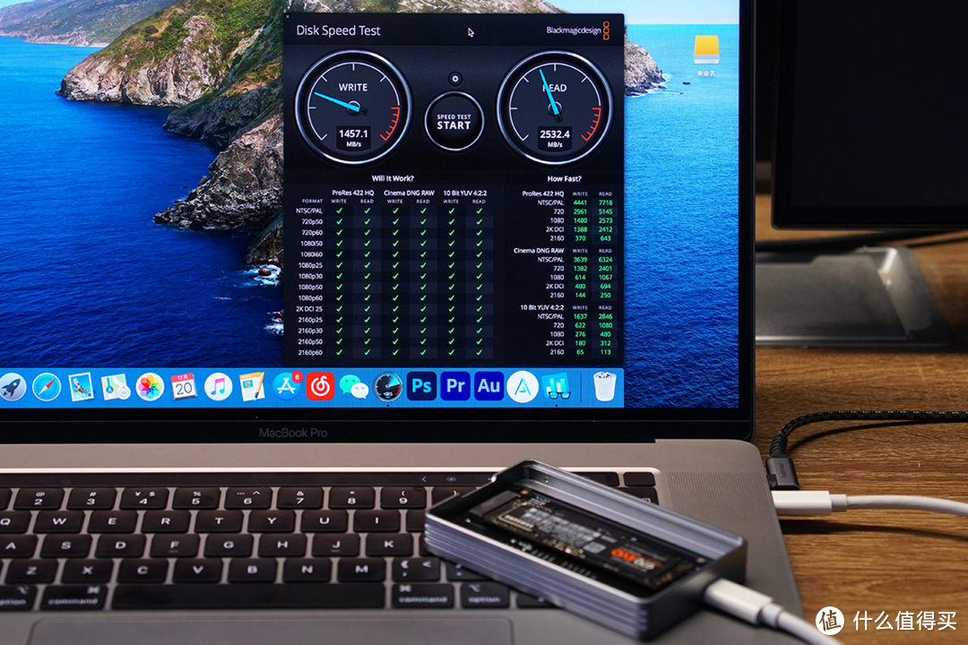 支持USB4、兼容雷电3高速传输标准，阿卡西斯新款硬盘盒评测