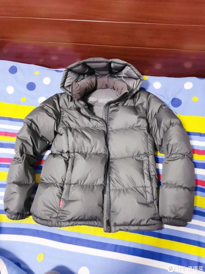 国产羽绒服也有不输大鹅的品质关键性价比是真的高黑冰羽绒服f8905
