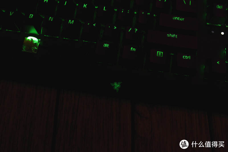 黑又亮玩的不亦乐乎-雷蛇黑寡妇蜘蛛V3电竞机械键盘