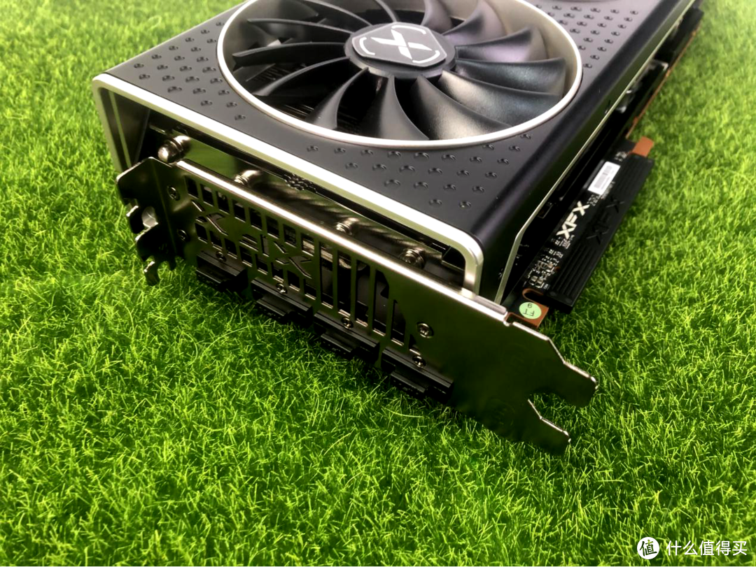 XFX RX 6800显卡用料十足，性能更胜公版