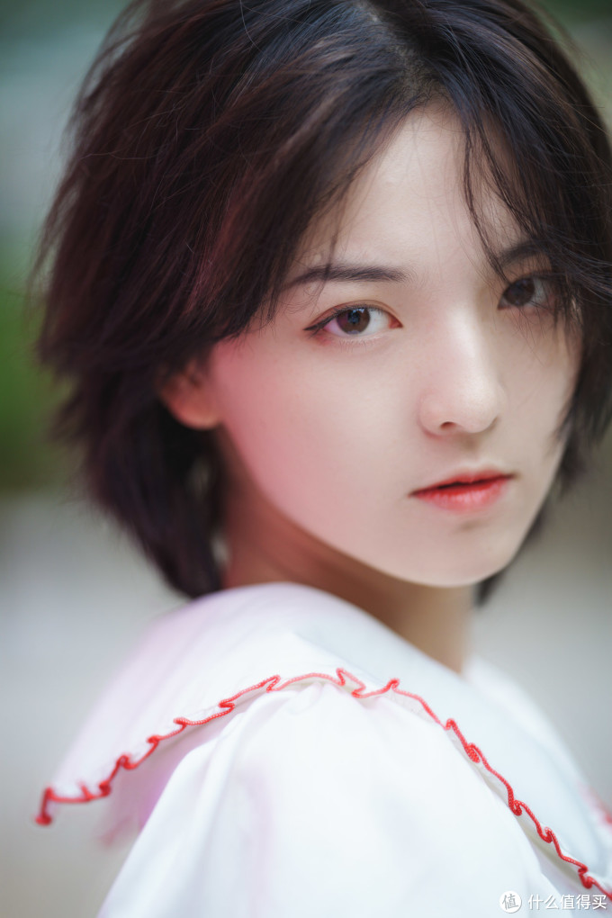 扑面而来的青春气息我与00后美少女的第一次约拍