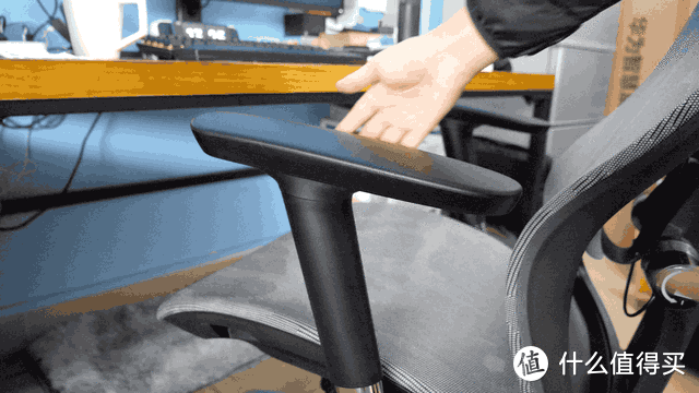 西昊V1旗舰人体工学椅体验：好好保护我们的“老腰”