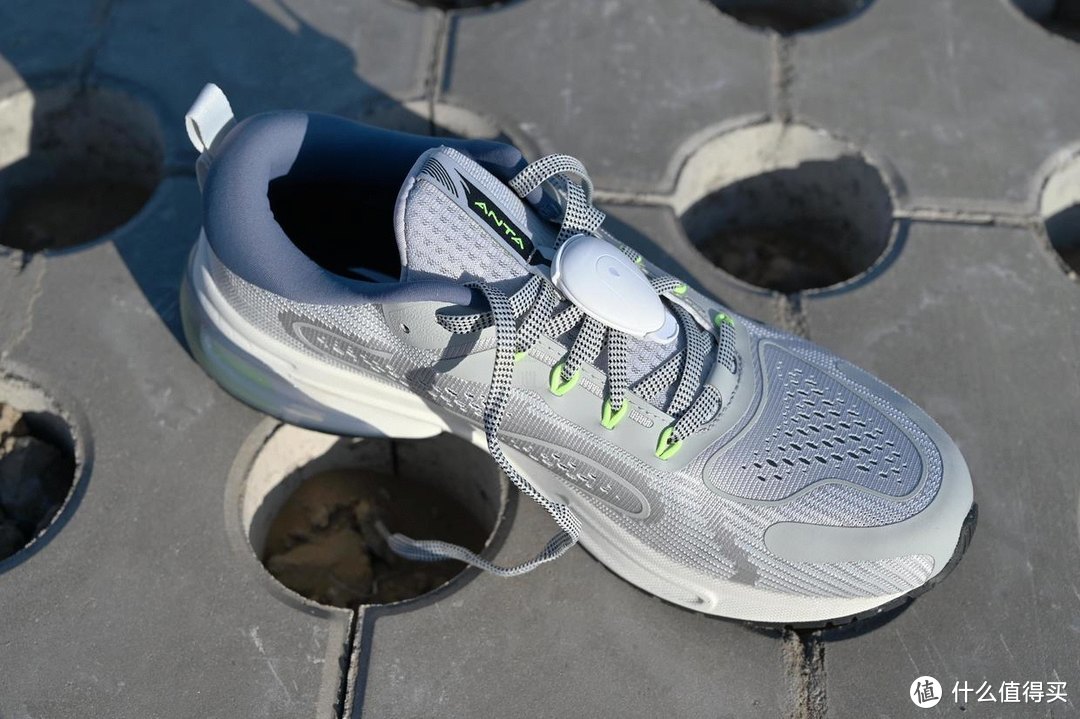 咕咚大数据加持，给业余跑者的日常装备，安踏创1.0跑鞋体验