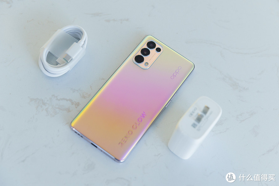 OPPO Reno5 Pro评测：绚丽星钻AI焕采衬托时尚女郎