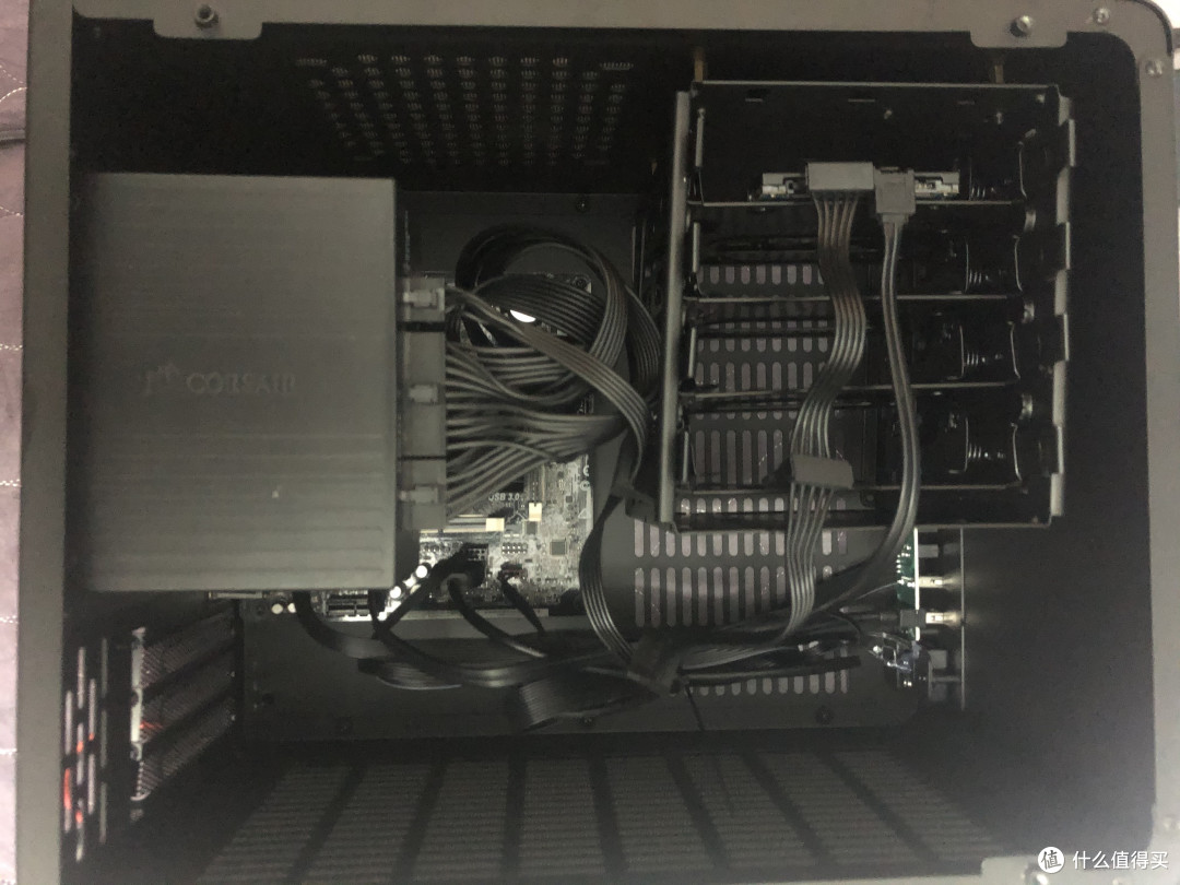 对强迫症极其不友好的硬盘架