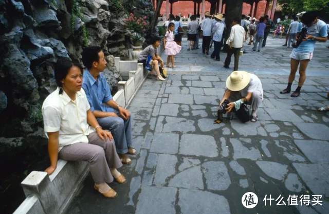 满满的回忆！摄影师镜头下35年前的北京，你还认识这些地方吗？