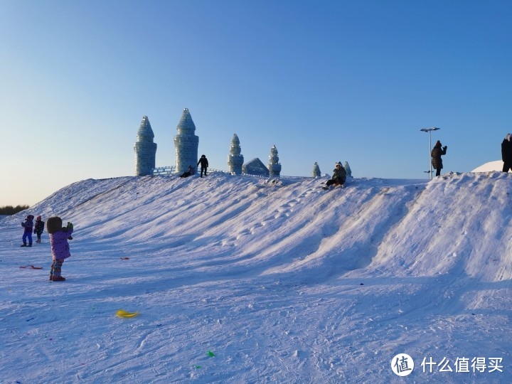 南方妹子告诉你，去哈尔滨冰雪大世界，要带啥？怎么玩？