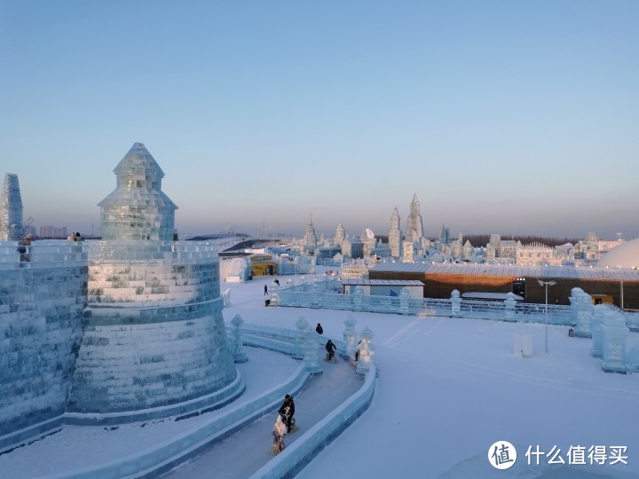 南方妹子告诉你，去哈尔滨冰雪大世界，要带啥？怎么玩？