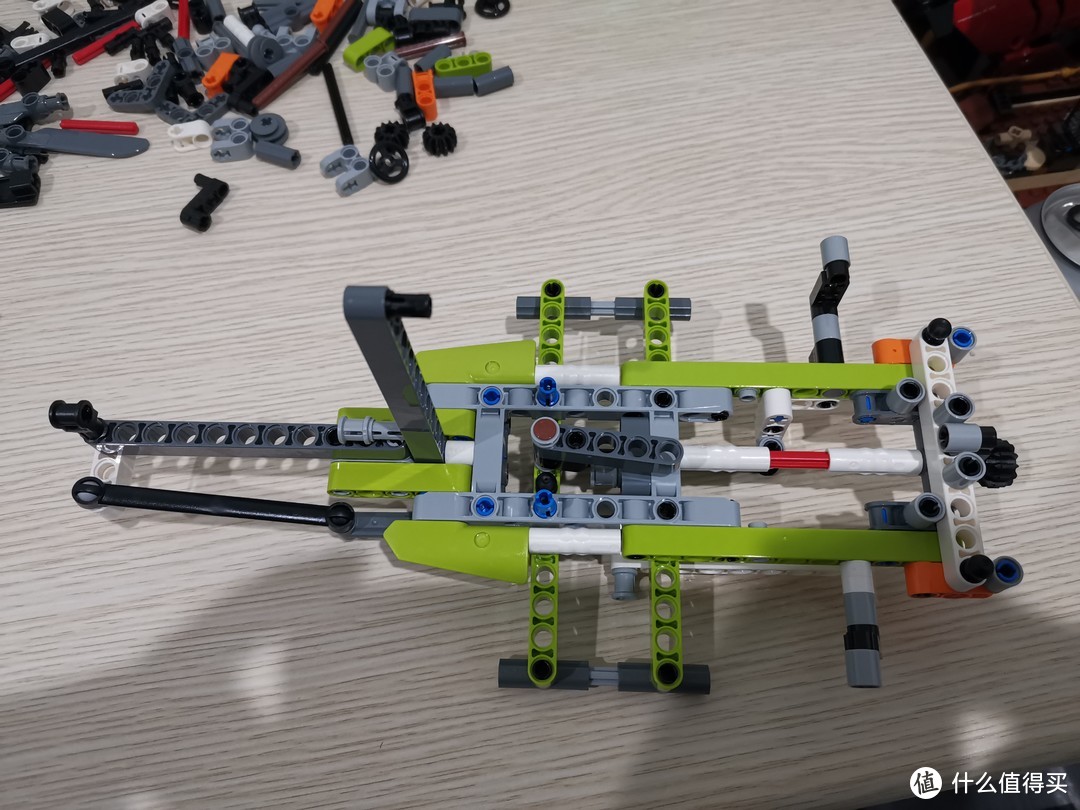 LEGO 科技机械组系列 42105 漂浮双体船 评测