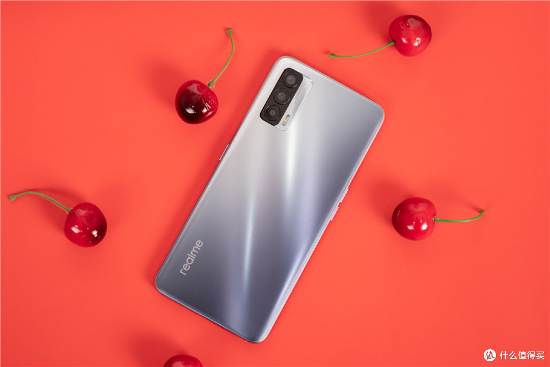 realme真我V15测评：媲美旗舰机，50W闪充超速了！