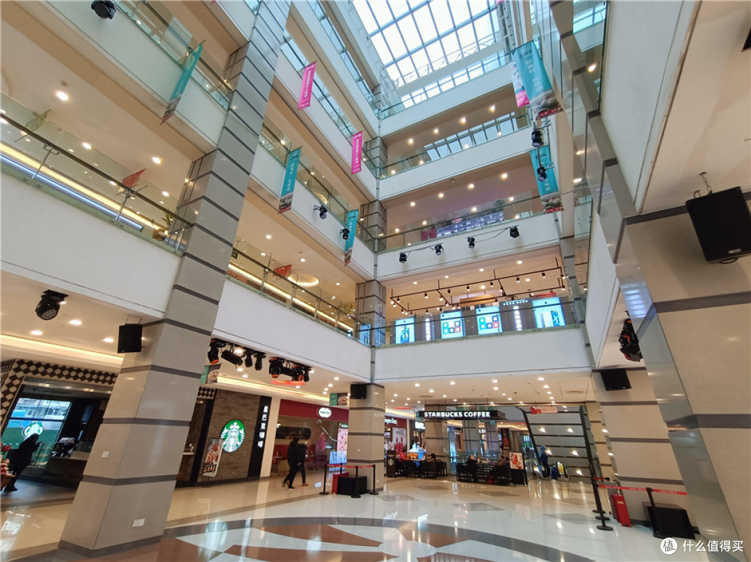 realme真我V15测评：媲美旗舰机，50W闪充超速了！