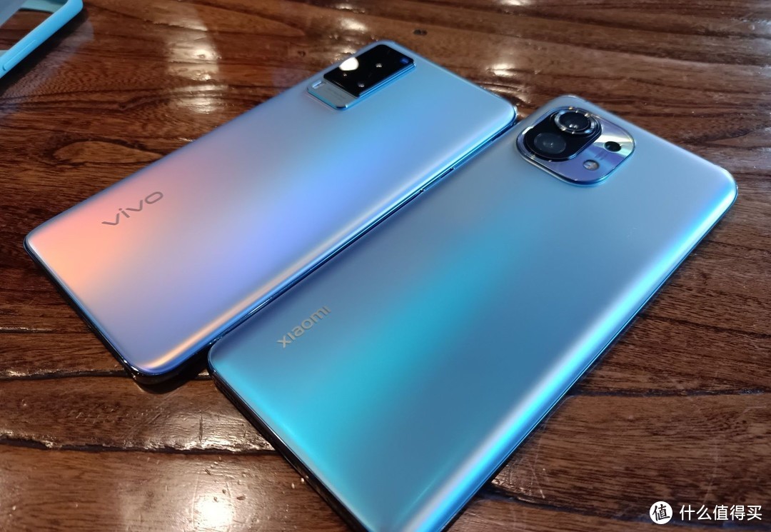 vivo x60上手 对比小米11