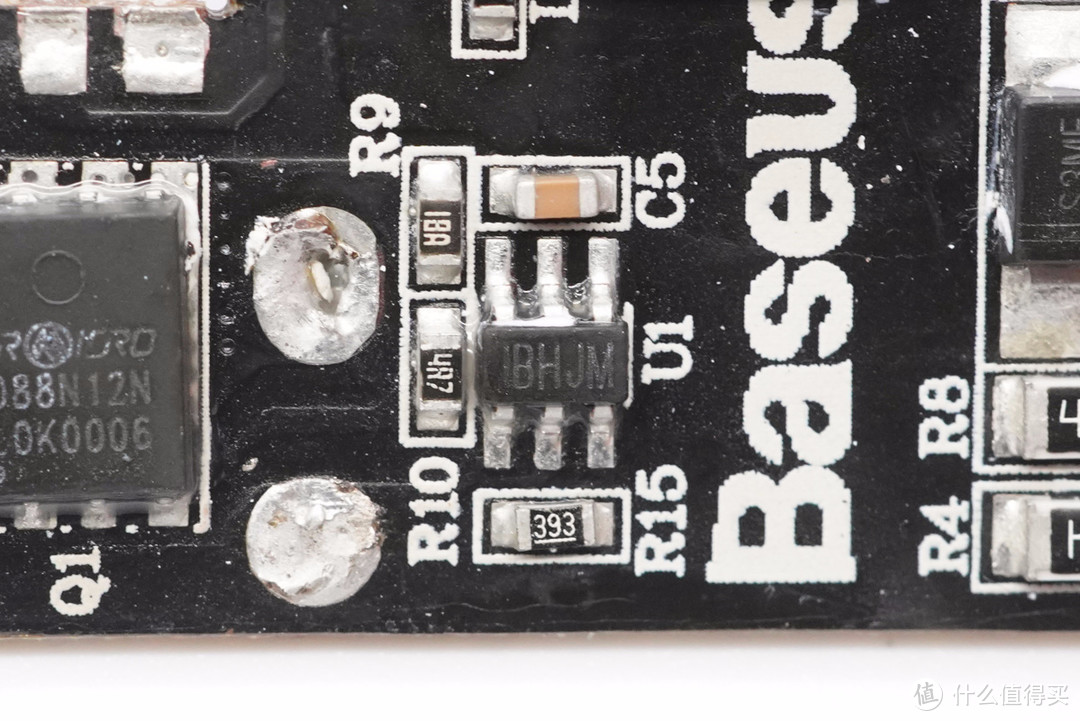 拆解报告：Baseus倍思65W 2C氮化镓快充充电器