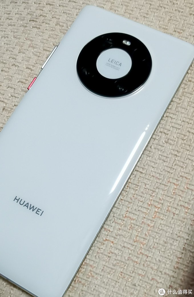 华为mate40pro绿边实拍开箱送老婆必买配件评测这两个299的官方配件