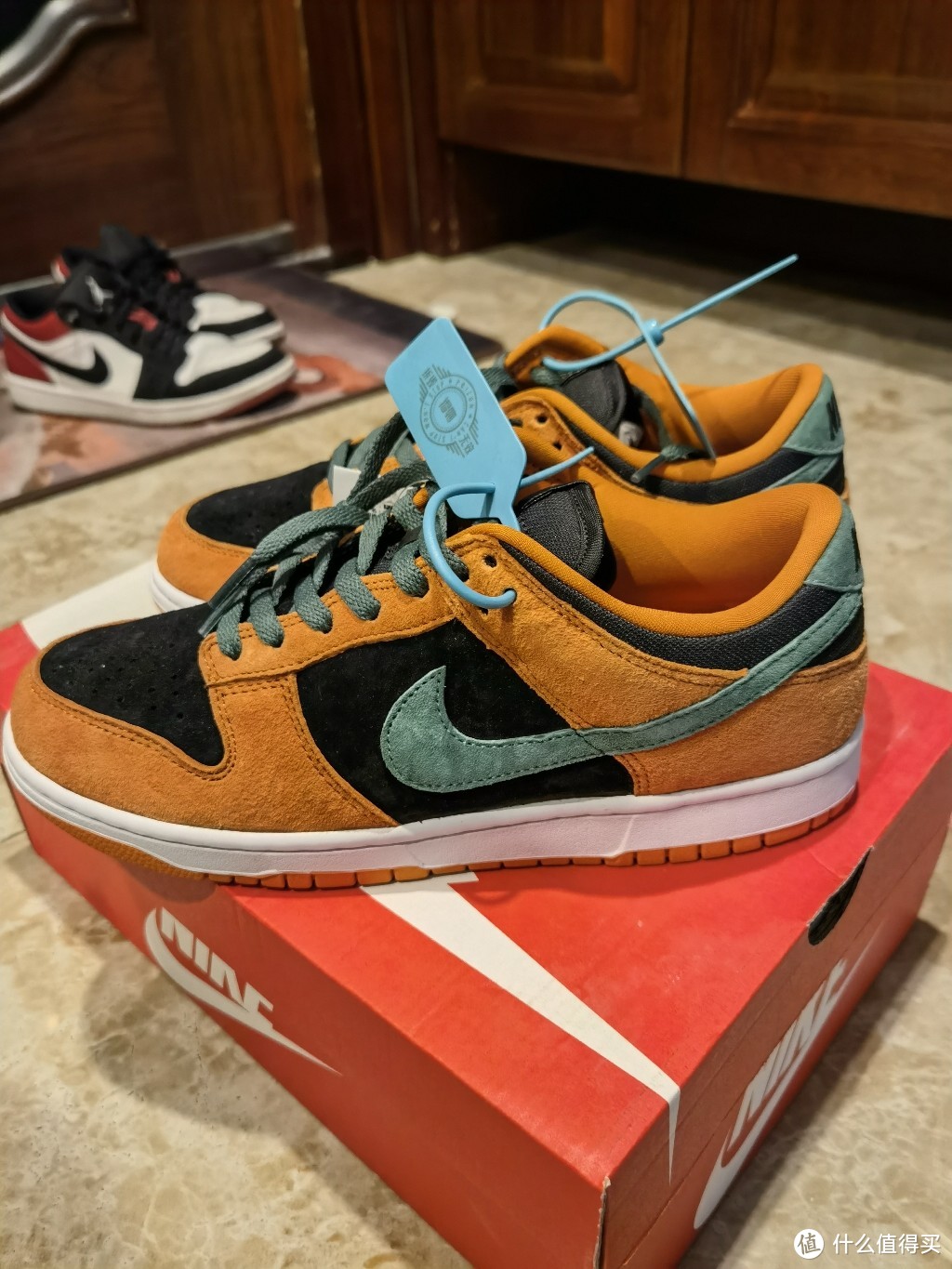 今年很火的Dunk鞋，Nike Dunk SB 丑小鸭配色开箱体验