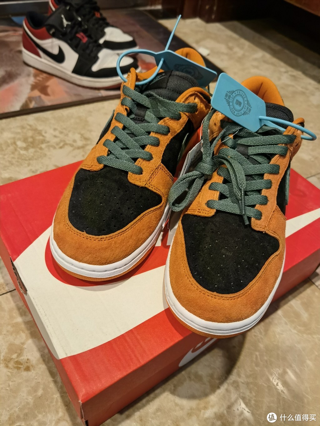 今年很火的Dunk鞋，Nike Dunk SB 丑小鸭配色开箱体验