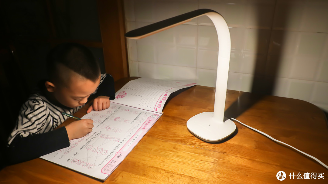 孩子学习的好帮手：米家 飞利浦台灯3 使用体验