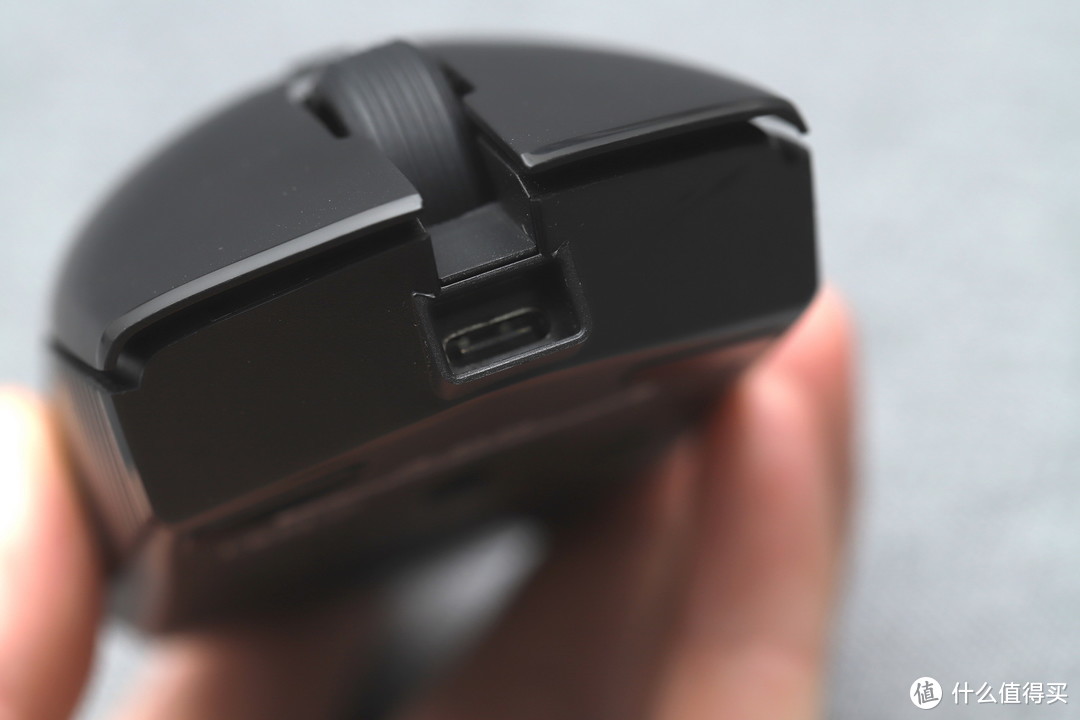 200元的国产无线轻量化游戏鼠标黑爵i309pro