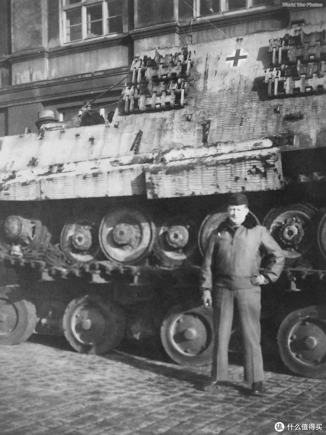 底盘编号为305004的保时捷猎虎，制造于1944年7月，1945年被美军缴获森讷拉格(Sennelager)训练场，后转交于英军，拖至豪斯特贝克(Haustenbeck)用于测试。