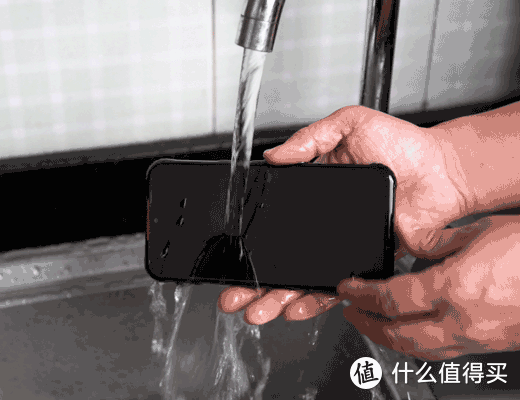 首款5G户外手机是什么水平？ 防尘防水防摔的AGM X5测评