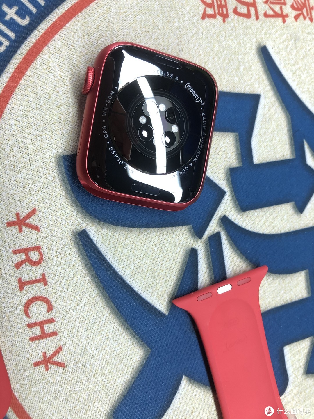 晒物 篇四十六:晒单之苹果iwatch s6,大红色年货开箱_智能手表_什么