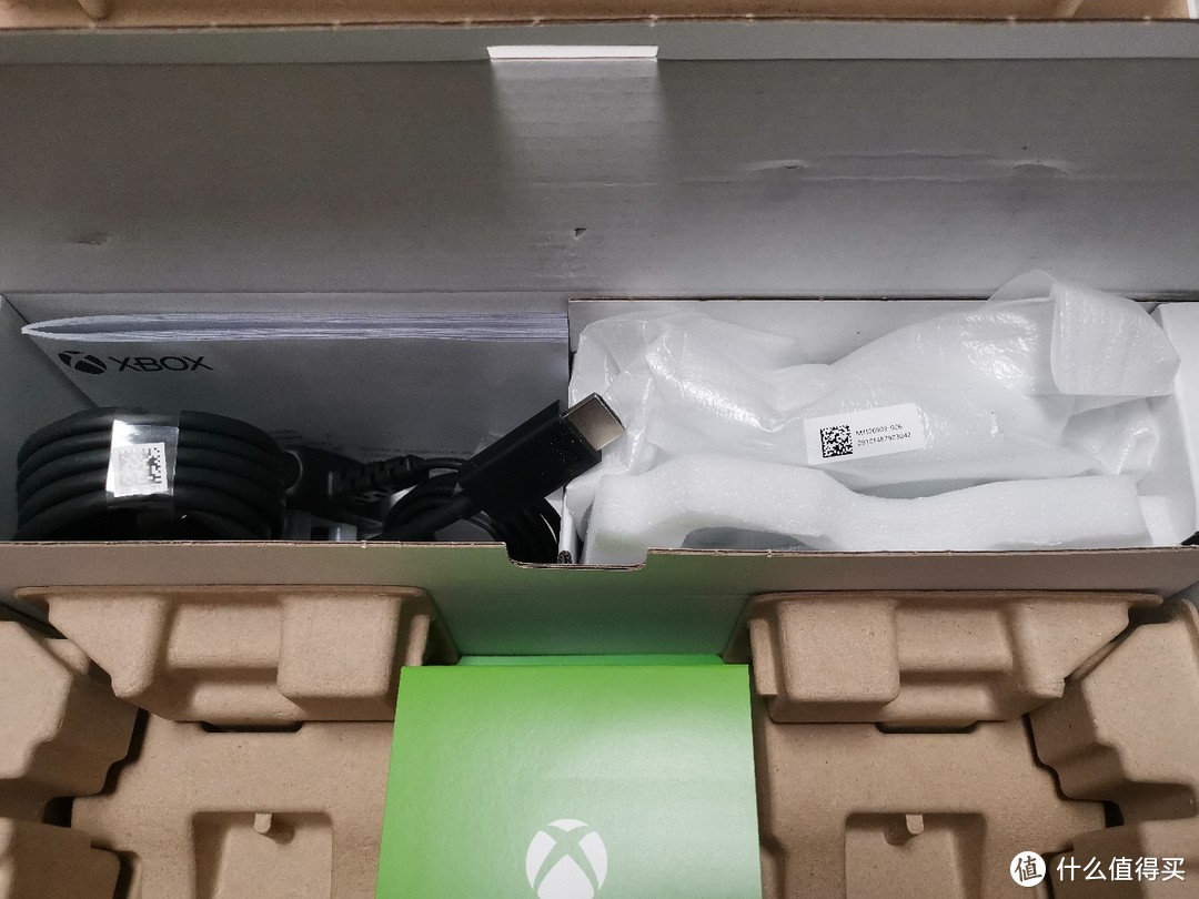 英亚直邮XBOX SERIES S拆箱