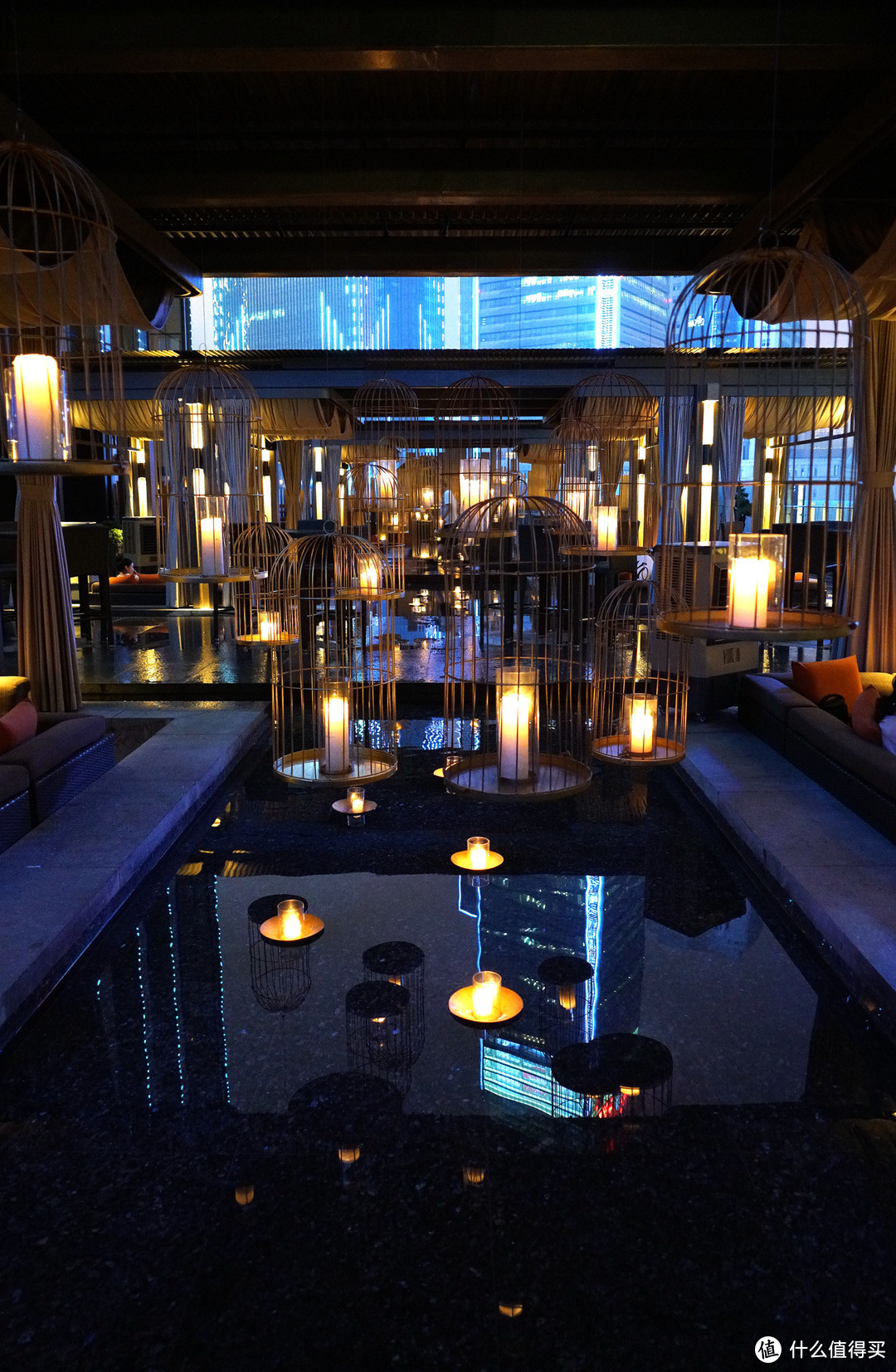 不但是IHG旗舰，更拥有最值得去的酒吧？重庆丽晶酒店“两江吧”体验