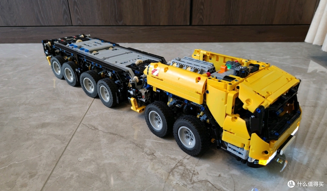 媳妇快打钱(二):乐高 moc-5509 grove gmk6400 格鲁夫起重机(避震版)