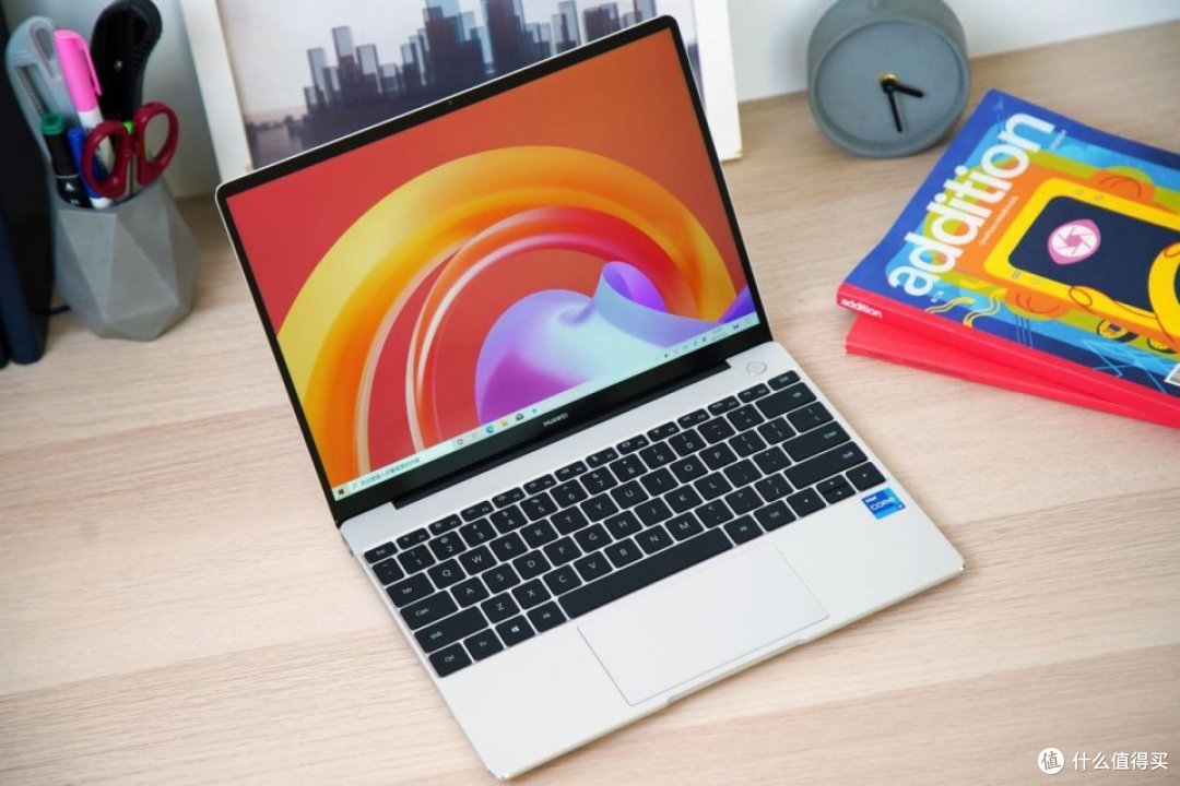 华为matebook 13 2021款的这块屏幕分辨率为2160*1440,屏幕比例3:2