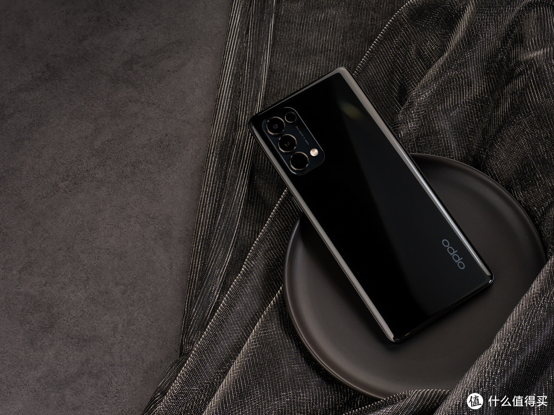 除了轻薄小巧还有什么？ OPPO Reno5 Pro上手玩