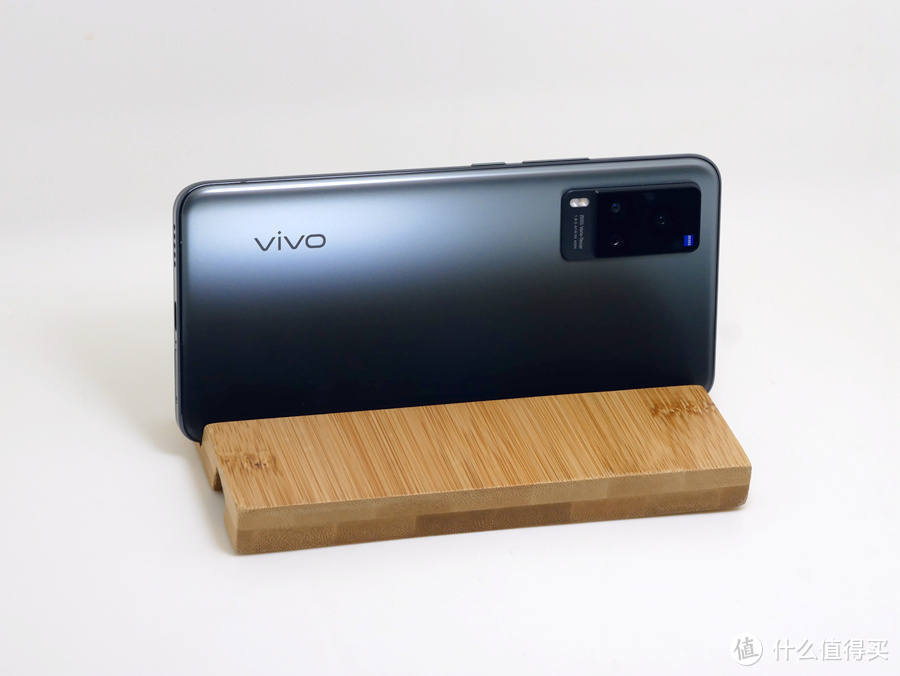 性价比的逆袭？vivo X60手机评测！