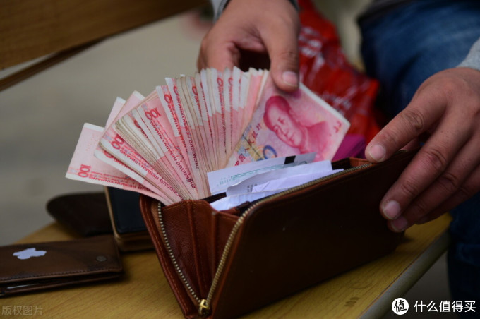 服务>消费金融>信用卡>文章详情>比如,同样一个东西,需要支付1万块钱