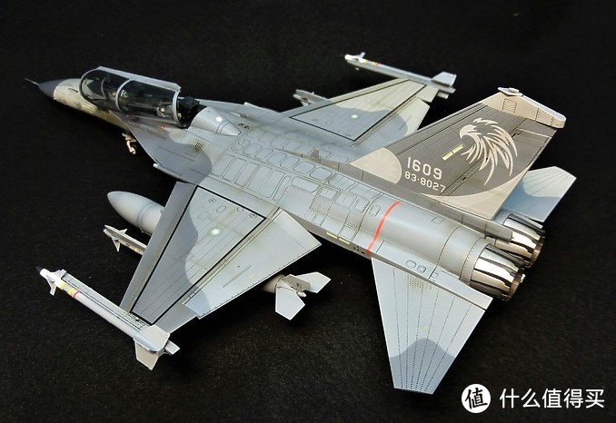 我的小收藏AFV 1/48 F-CK-1D 经国号战斗机