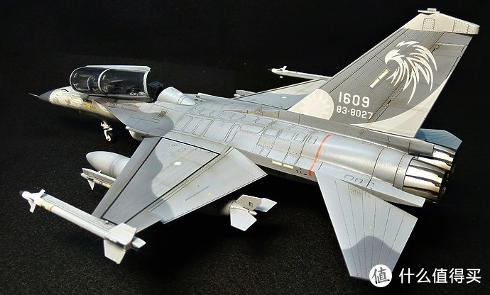 我的小收藏AFV 1/48 F-CK-1D 经国号战斗机