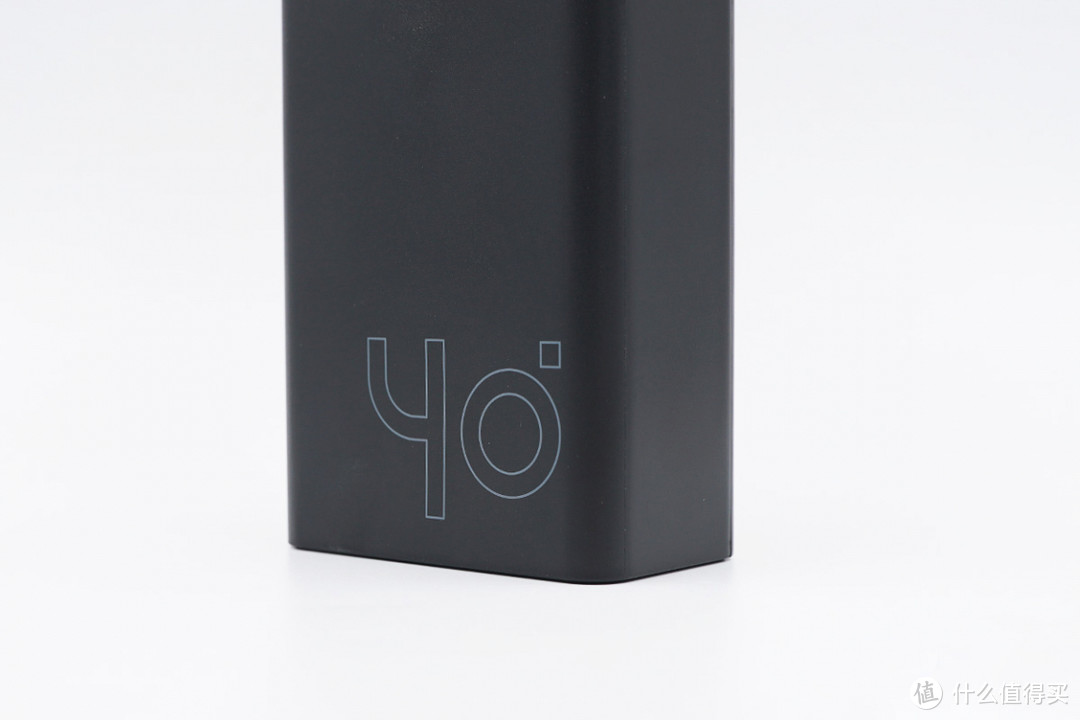 拆解报告：aigo 40000mAh 3A1C双向快充移动电源C40S